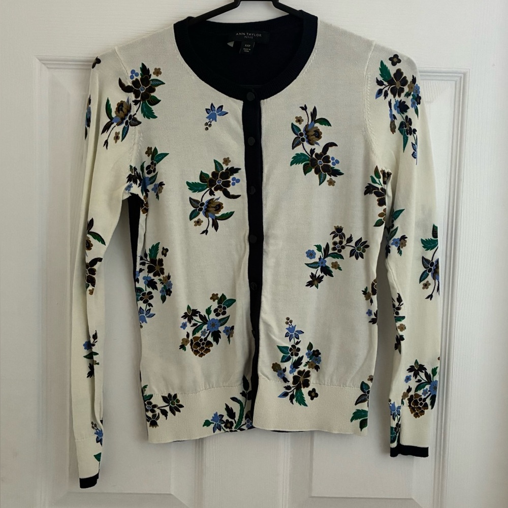 ANN TAYLOR cream and black floral patterned shirt